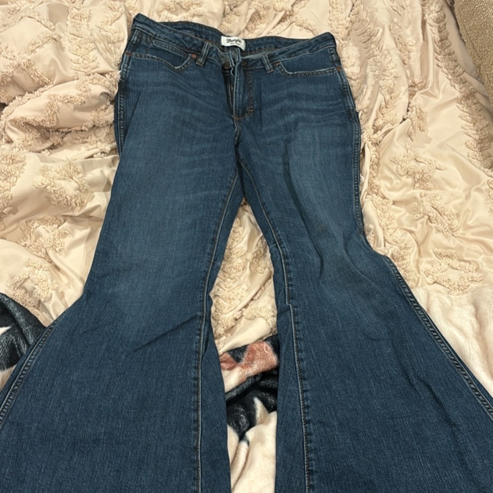 Women’s Wrangler bell bottoms